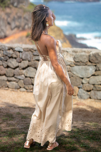 Adèle - Robe longue beige broderies florales poitrine