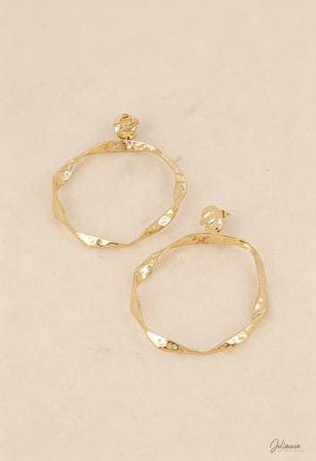 Lysie - Boucles d’oreilles pendantes dorées martelées en acier inoxydable