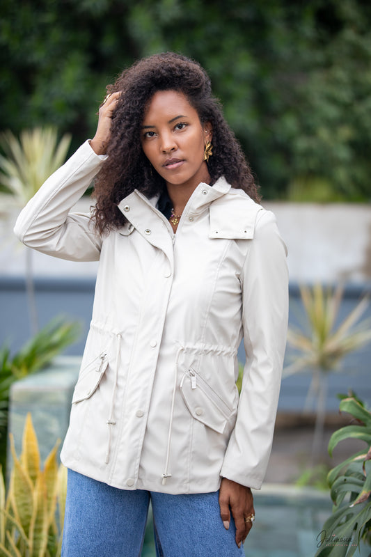 Maïa - Veste beige imperméable capuche poches rabat taille ajustable