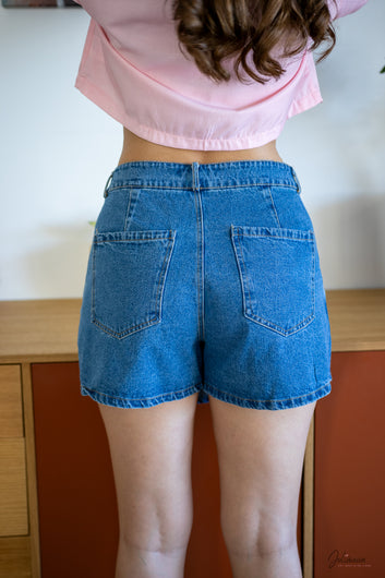 Nellie – Jupe short en denim coupe portefeuille taille haute