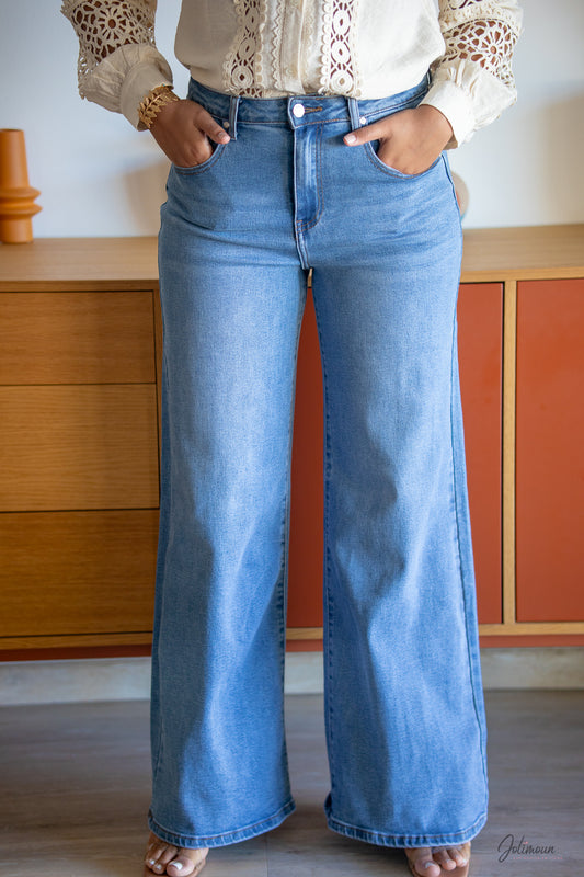 Inès – Jean palazzo bleu clair taille haute coupe stretch
