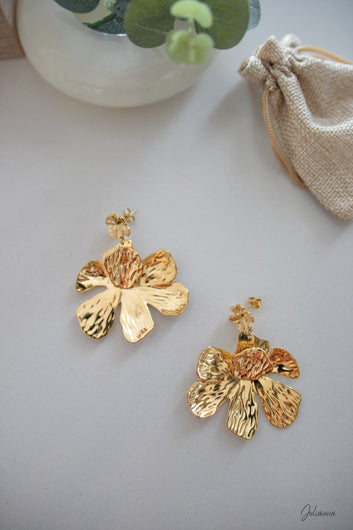 Boucles pendantes - double fleur texturée