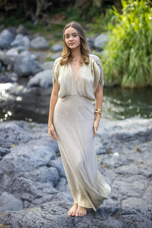 Athéna - Robe de cocktail dégradée doré beige à manches drapées