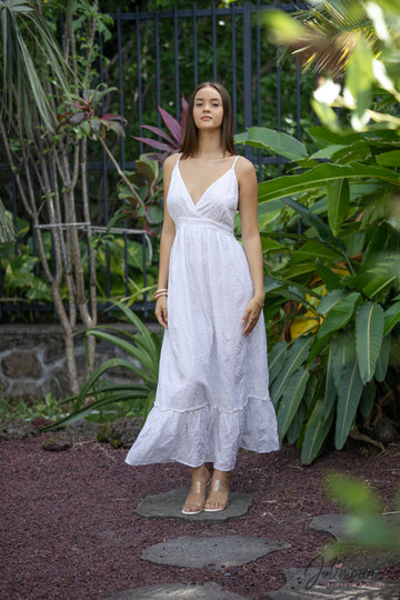 Angel - Robe longue blanche brodée en coton à fines bretelles