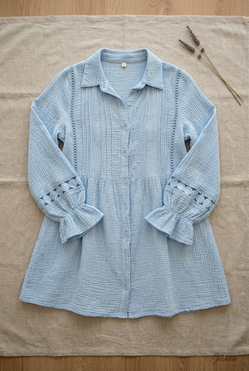 Claudia - Robe courte bleu ciel manches longues en coton