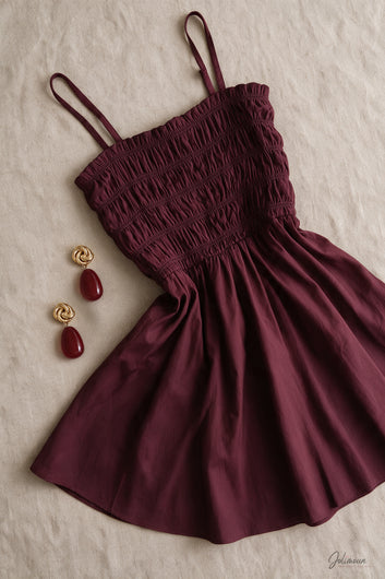 Magalie - Robe Courte Smockée Bordeaux fines bretelles
