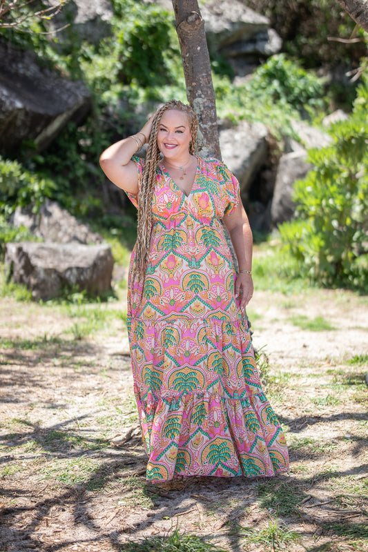 Tropicana -  Robe longue aux imprimés exotiques manches courtes