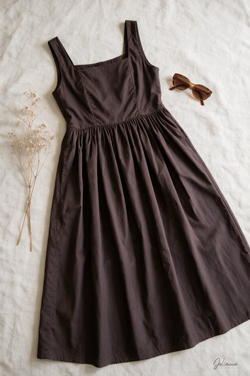Alex - Robe longue marron en coton à larges bretelles