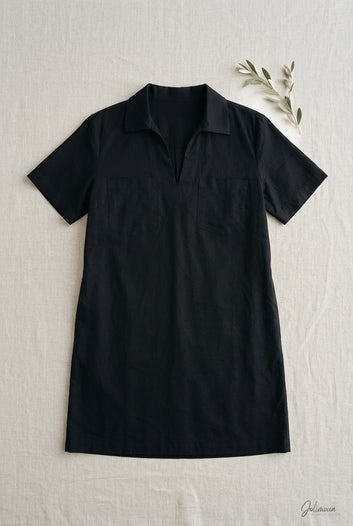 Joane - Robe courte noir col V poches poitrine 100% coton