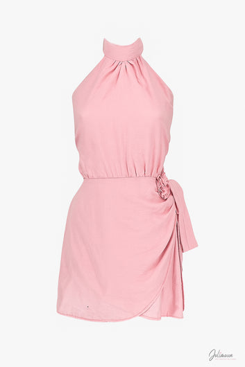 Mya – Robe courte rose col montant dos nu faux portefeuille