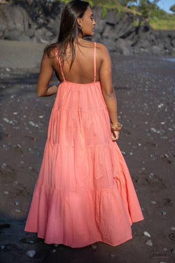 Soléa – 🌞 Robe longue corail en coton à fines bretelles broche soleil