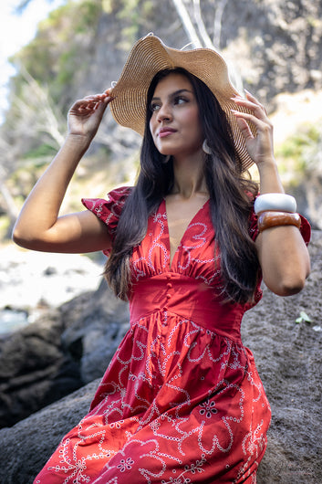 Noria – Robe longue rouge brodée manches courtes