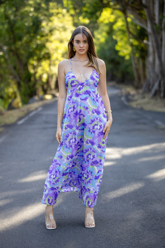 Scarlette - Robe longue décolleté à imprimé violet à volants légèrement scintillante