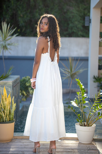 Elina - Robe longue blanche dos nu fines bretelles volantées