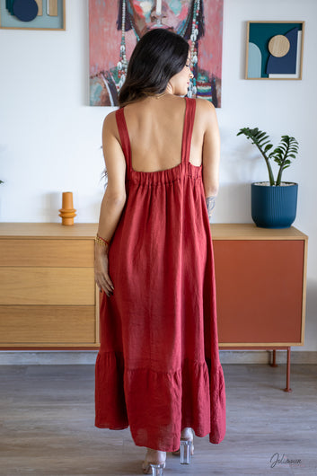 Naïa – Robe longue rouge 100 % lin bretelles croisées dos nu