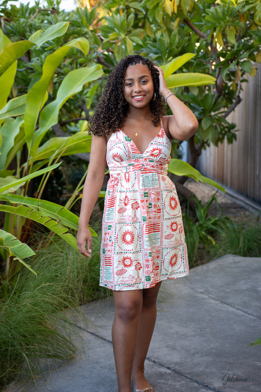 Suzie – Robe courte à fines bretelles imprimé fruits soleil et fleurs