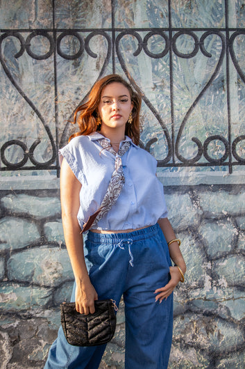 Séralya – Top bleu chic imprimé cachemire