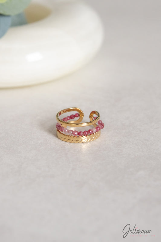 Bague dorée avec pierres roses